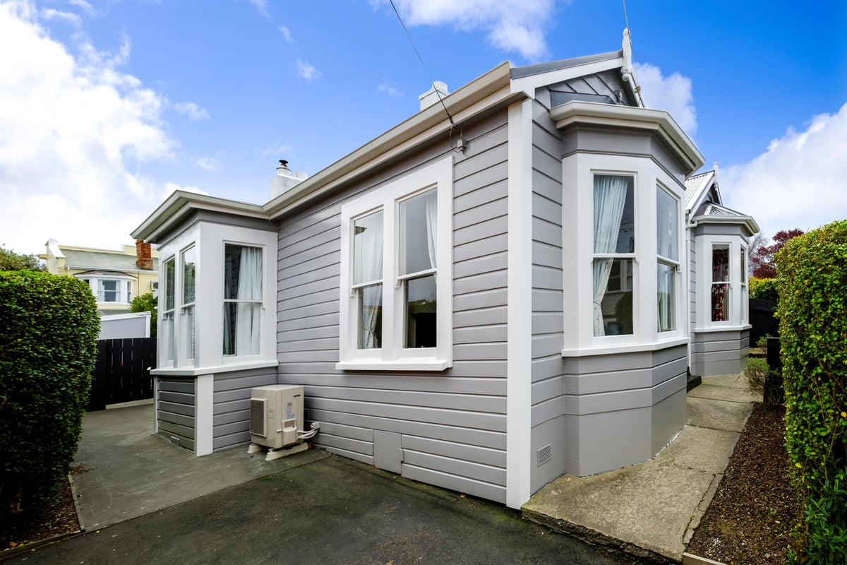 6 Peel Street, Mornington, Dunedin - Carousel 1