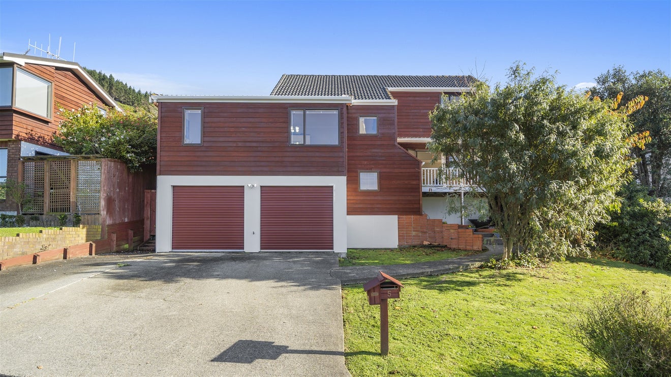 5 Duval Grove, Tawa, Wellington - Carousel 18
