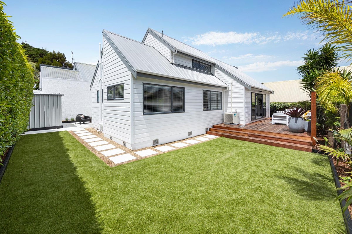 4/10 Taiere Terrace, Onehunga, Auckland - Carousel 1