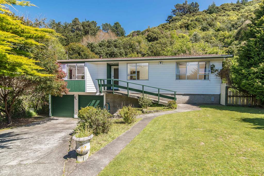 76 Spinnaker Drive, Whitby, Porirua - Carousel 1
