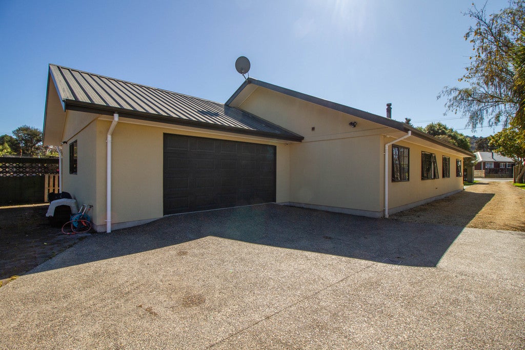 4A PLATEAU RD, THE PLATEAU, UPPER HUTT - Carousel 20