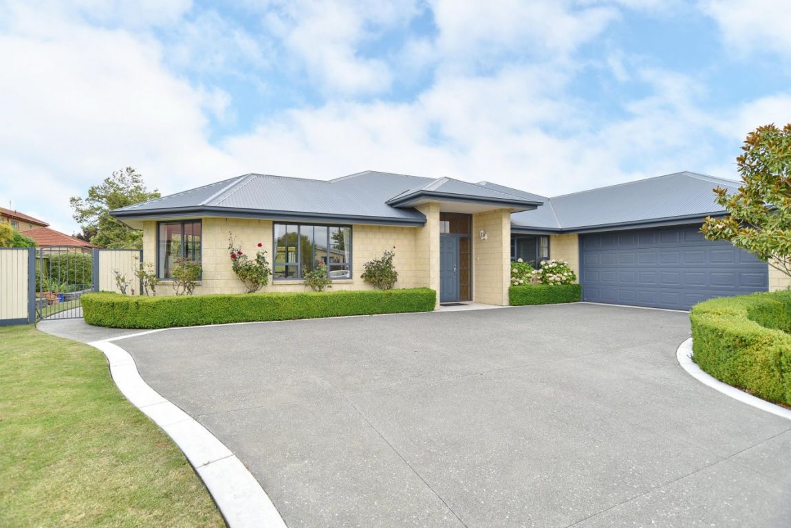 40 Coolspring Way, Redwood, Christchurch - Carousel 1