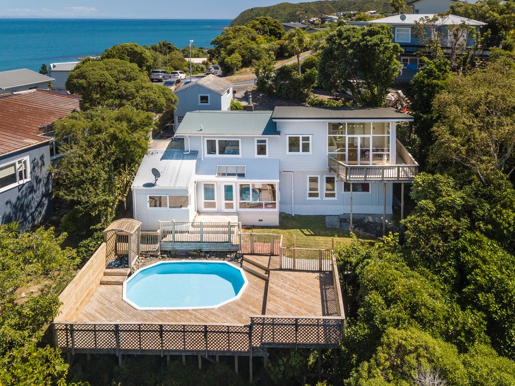 85 Motuhara Road, Plimmerton, Porirua - Carousel 1