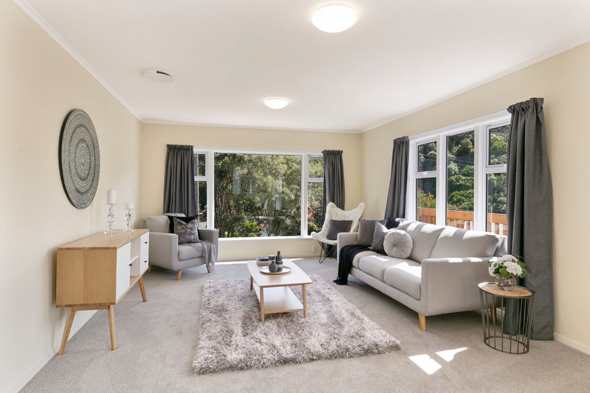 63A The Drive, Tawa, Wellington - Carousel 2