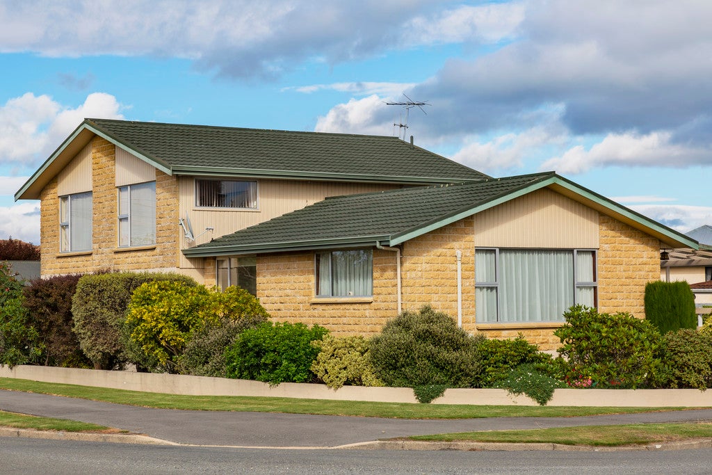 16 Stuart Street, Holmes Hill, Oamaru - Carousel 1