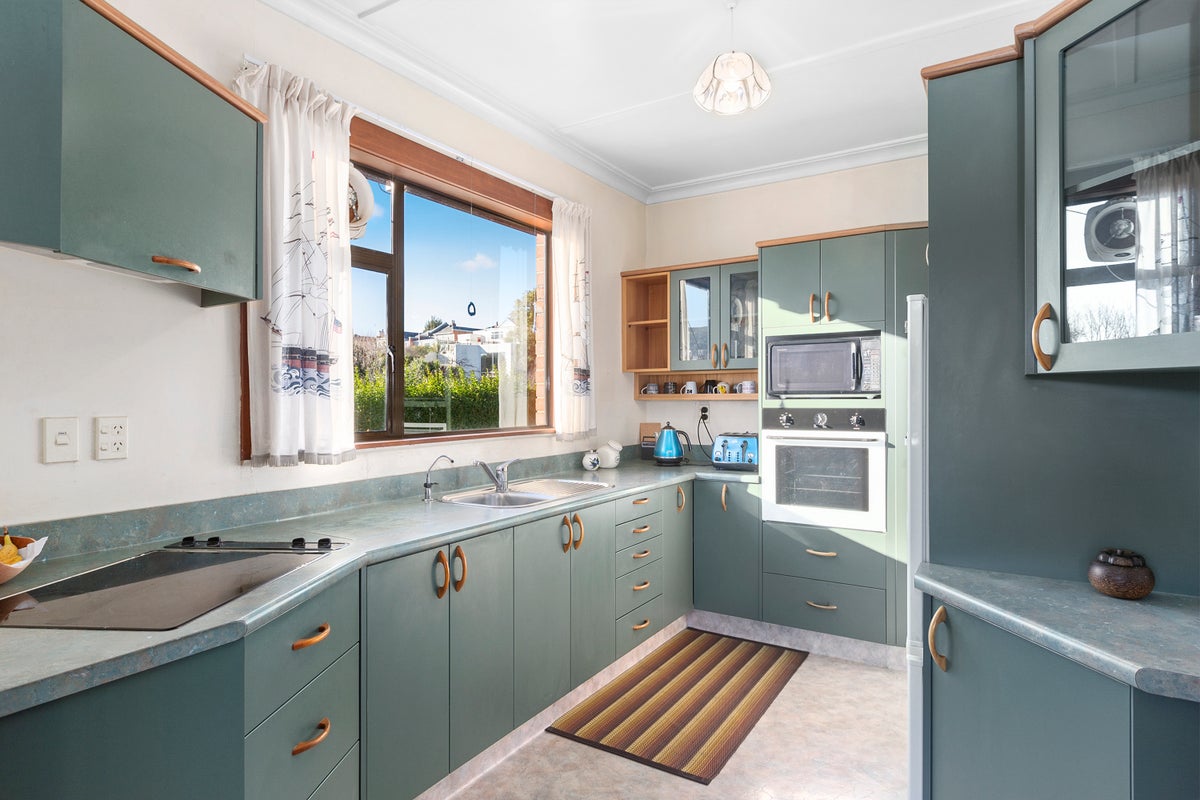 55 Oates Street, Kaikorai, Dunedin - Carousel 2