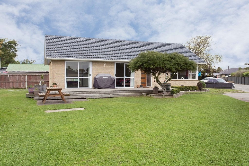 7 Pateley Lane, Aranui, Christchurch - Carousel 1