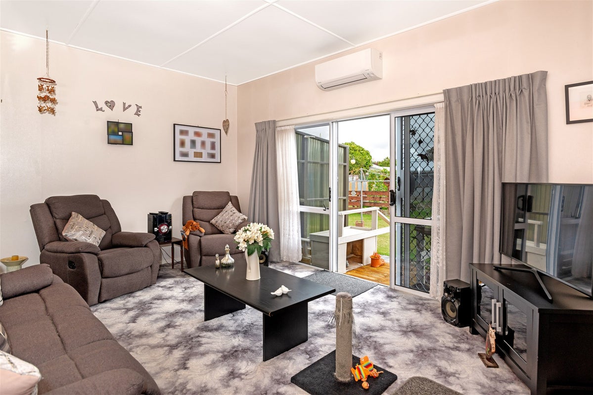 13 Haldane Street, Elgin, Gisborne - Carousel 2