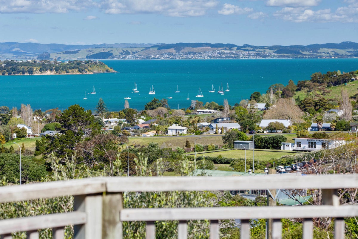11 Tiri Road, Oneroa, Waiheke Island - Carousel 26