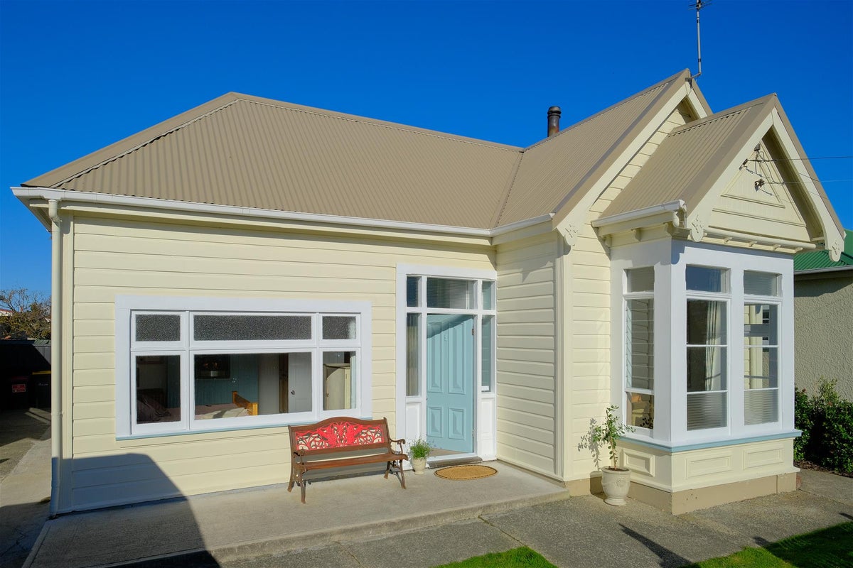 17 De Carle Street, Saint Kilda, Dunedin - Carousel 1