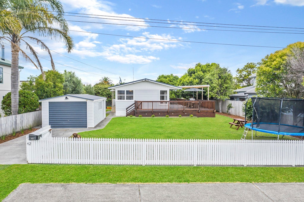 62 Bell Road, Beachlands, Auckland - Carousel 1