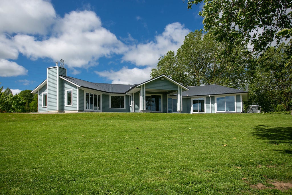 15 Riverside Lane, Karapiro, Cambridge - Carousel 1