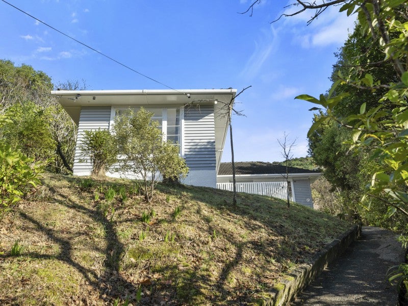 20 Bledisloe Crescent, Wainuiomata, Lower Hutt - Carousel 18