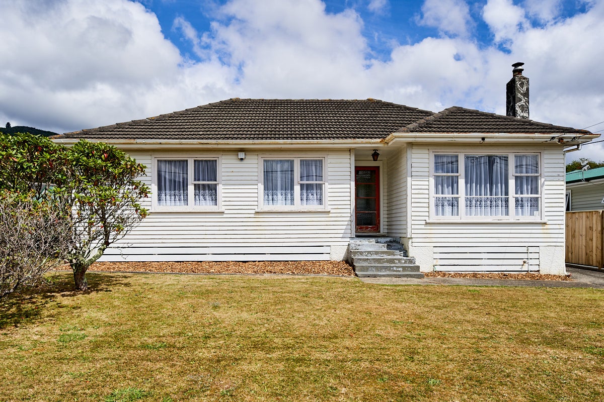 57 Russell Road, Wainuiomata, Lower Hutt - Carousel 18