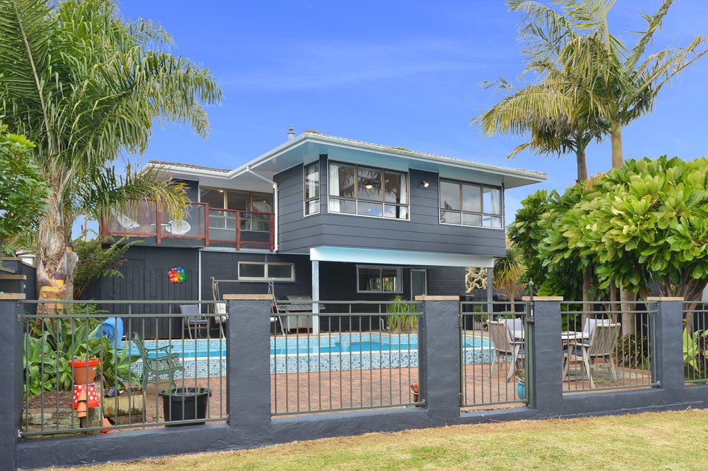27 Denby Crescent, Tikipunga, Whangarei - Carousel 1