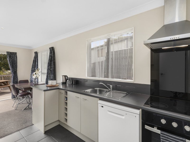 3 Takanini Grove, Stokes Valley, Lower Hutt - Carousel 2