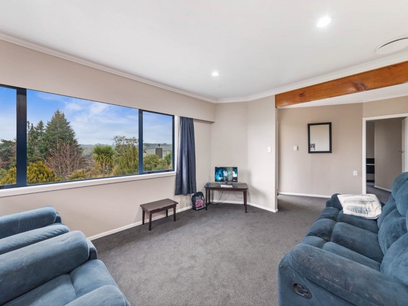 8 Russell Crescent, Western Heights, Rotorua - Carousel 2