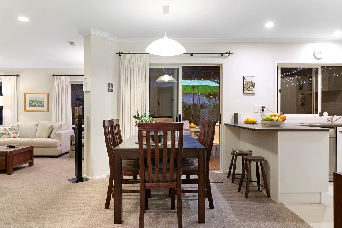 4 Bateleur Close, Welcome Bay, Tauranga - Carousel 2