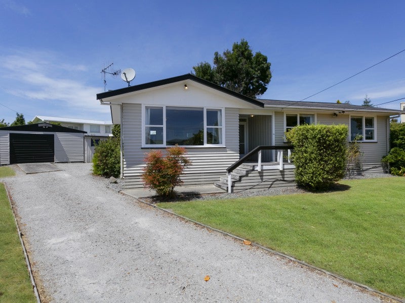 34 Aubrey Crescent, Rainbow Point, Taupo - Carousel 1