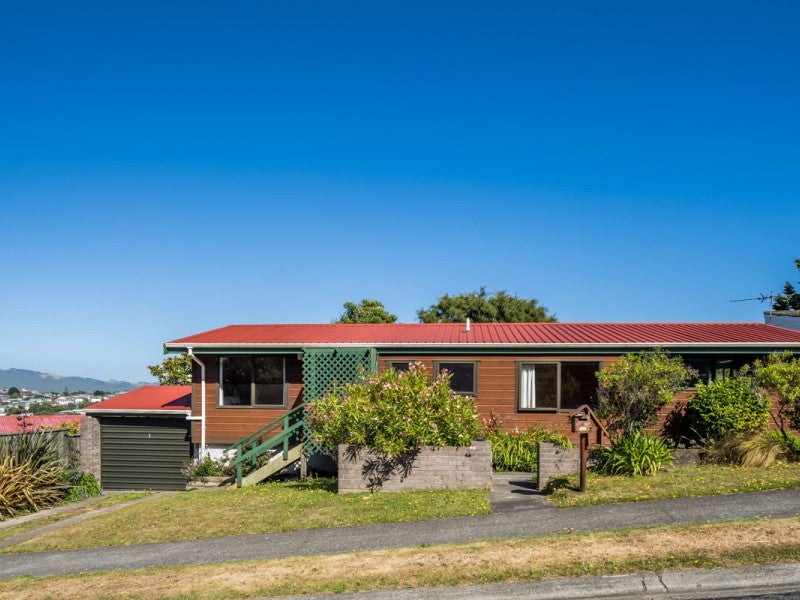 9 Adventure Drive, Whitby, Porirua - Carousel 1