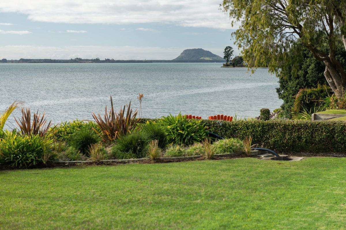 12 FAIRLIE GROVE, Whakamarama, Gisborne - Carousel 2