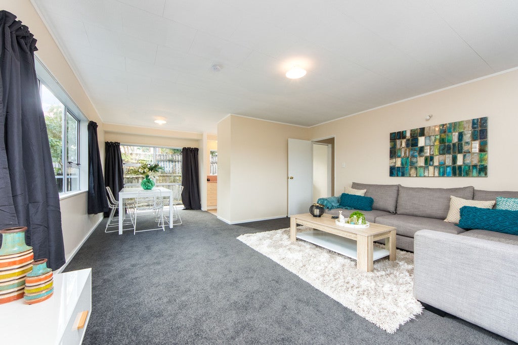 1/19 Moxham Grove, Massey, Auckland - Carousel 2