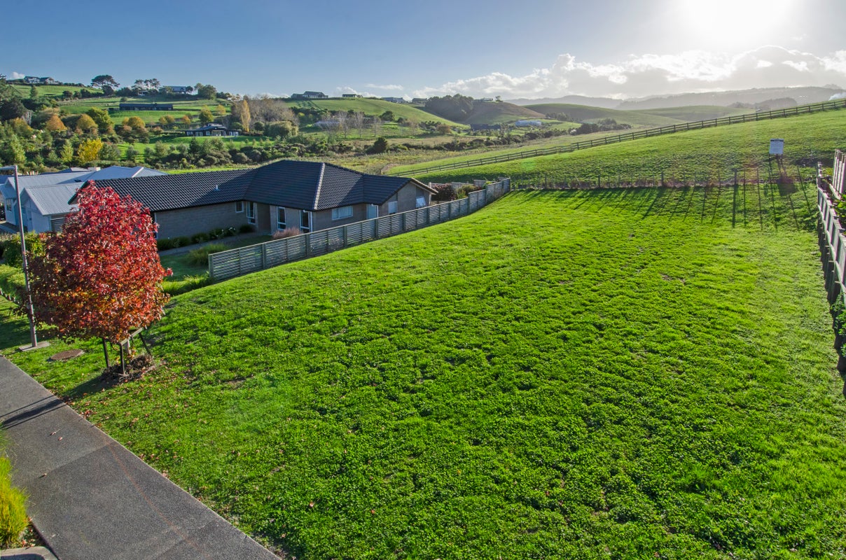 9 Laly Haddon Place, Warkworth - Carousel 1