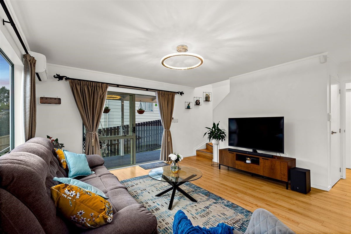 121B Seabrook Avenue, New Lynn, Auckland - Carousel 2