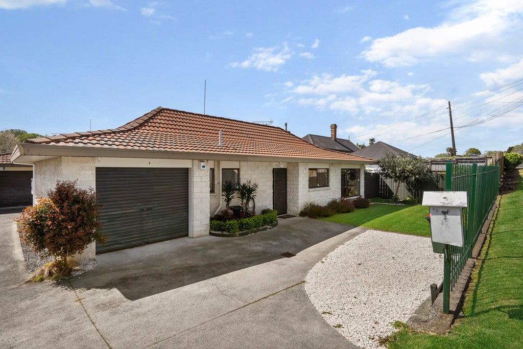 2/10 ONSLOW ROAD, Papakura, Auckland - Carousel 1