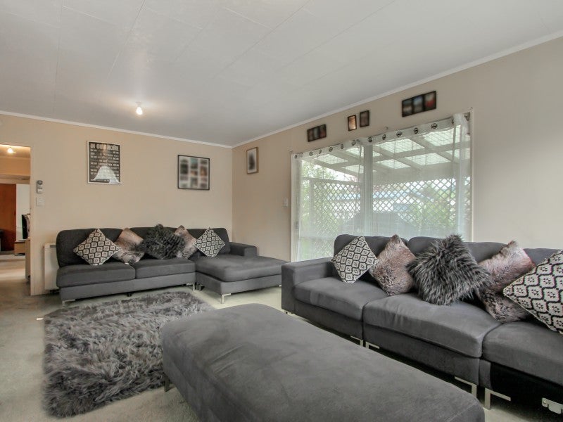 9 Augustus Earle Place, Pukehangi, Rotorua - Carousel 2