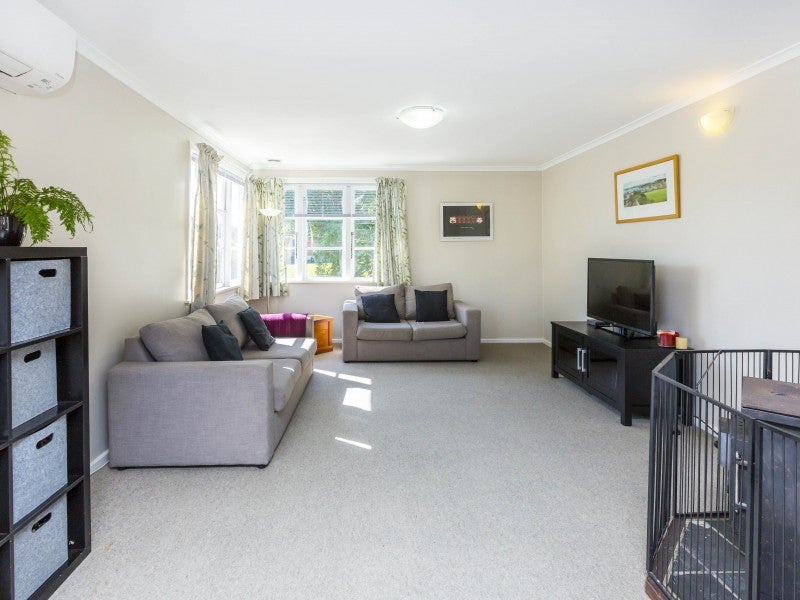 51 Chapman Crescent, Naenae, Lower Hutt - Carousel 2