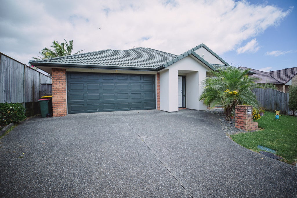 11 Tsar Court, Flat Bush, Auckland - Carousel 1