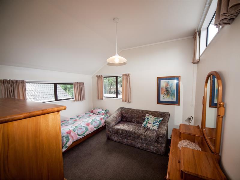 26 Ronald Woolf Place, Churton Park, Wellington - Carousel 20