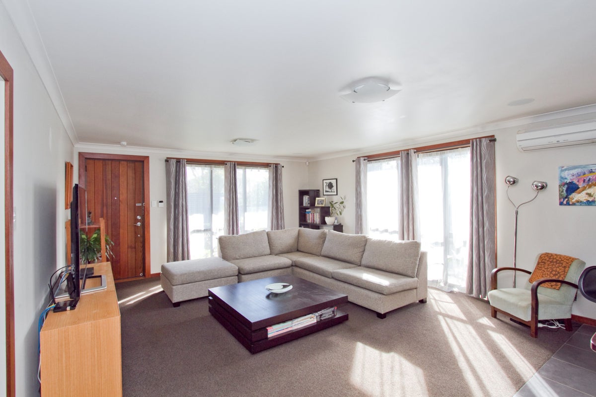 10A Perry Place, Bader, Hamilton - Carousel 2