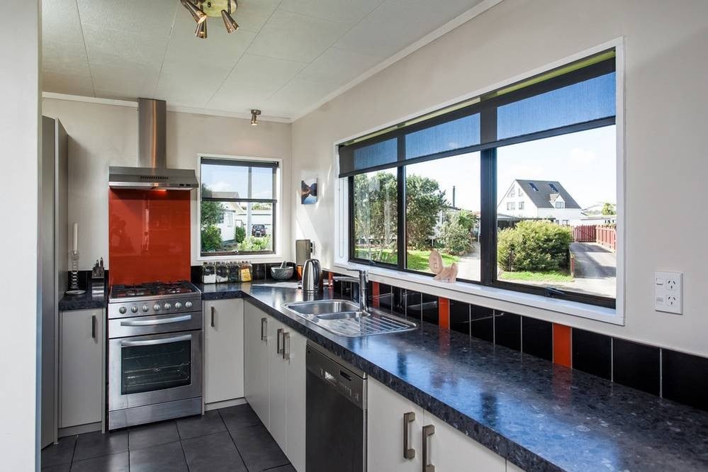 3 Alpha Avenue, Coastlands, Whakatane - Carousel 1