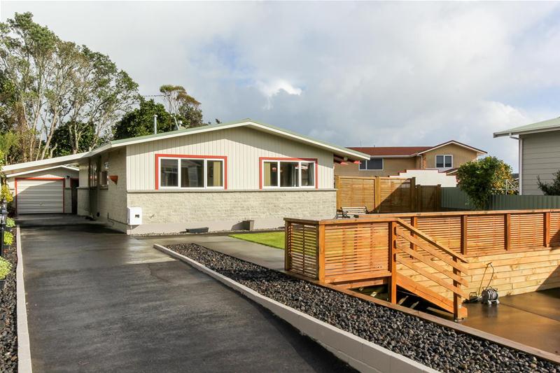 4 Onslow Place, Merrilands, New Plymouth - Carousel 2