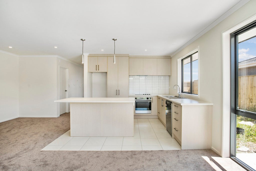31 Gum Spear Road, Takanini, Auckland - Carousel 1