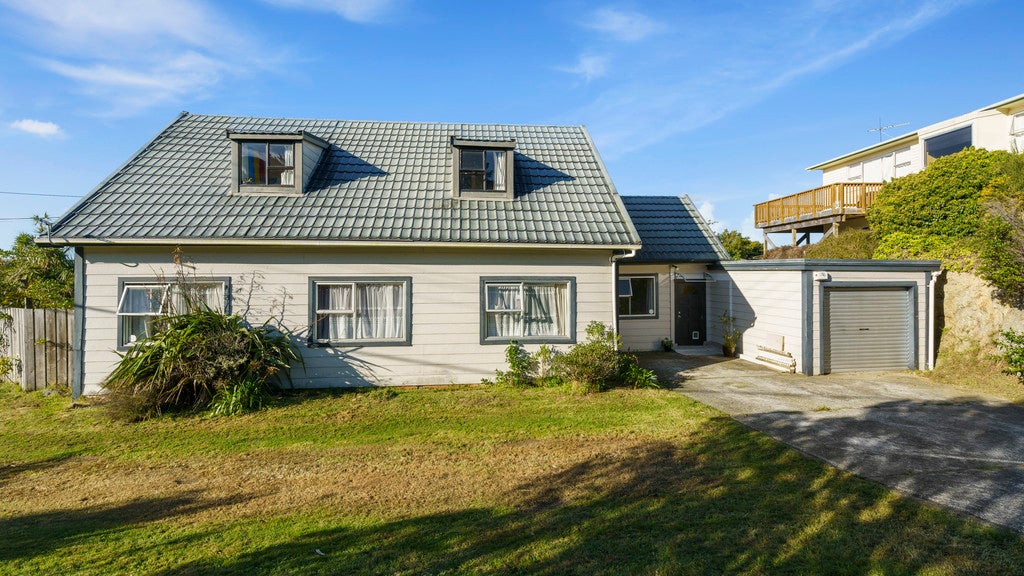 39 Clifford Road, Johnsonville, Wellington - Carousel 1