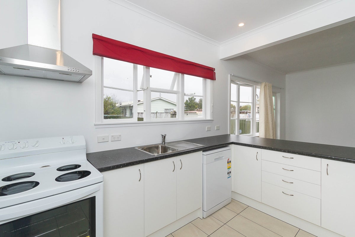 3 Haig Street, Waterloo, Lower Hutt - Carousel 1