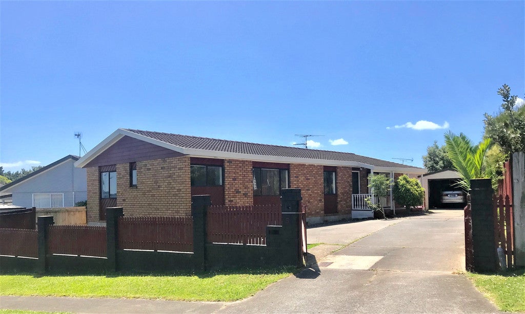 5 De Quincey Terrace, Highland Park, Auckland - Carousel 1