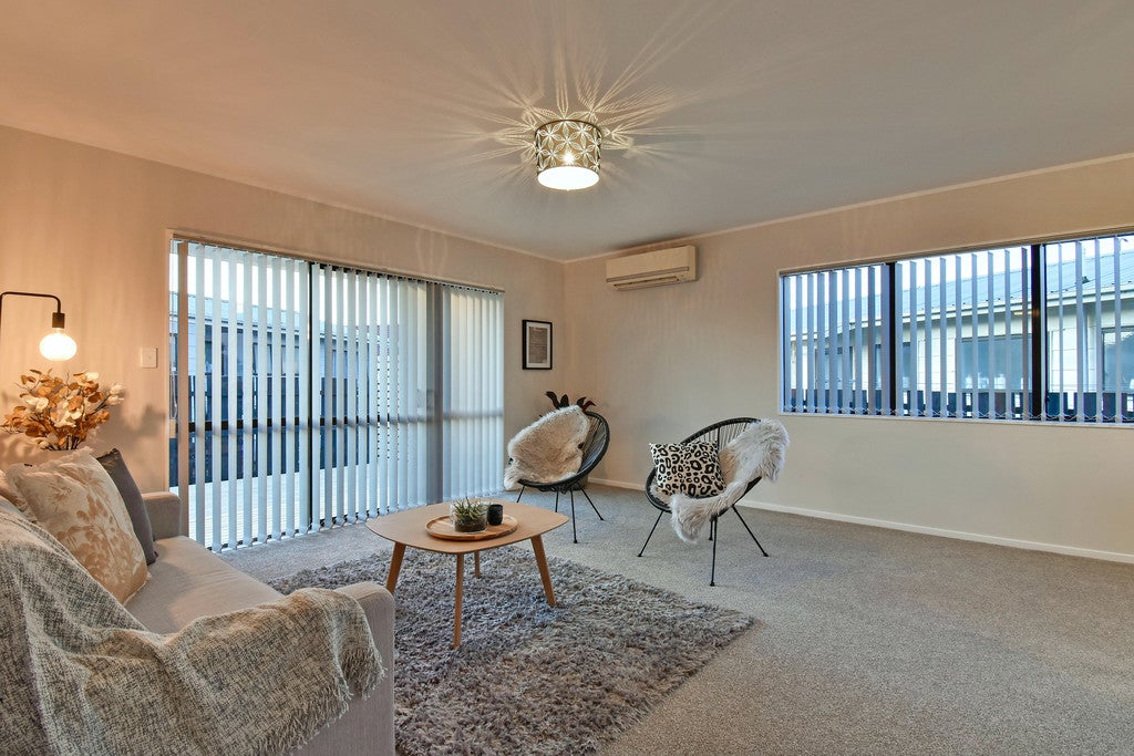 2/7 Volta Place, Clendon Park, Auckland - Carousel 2