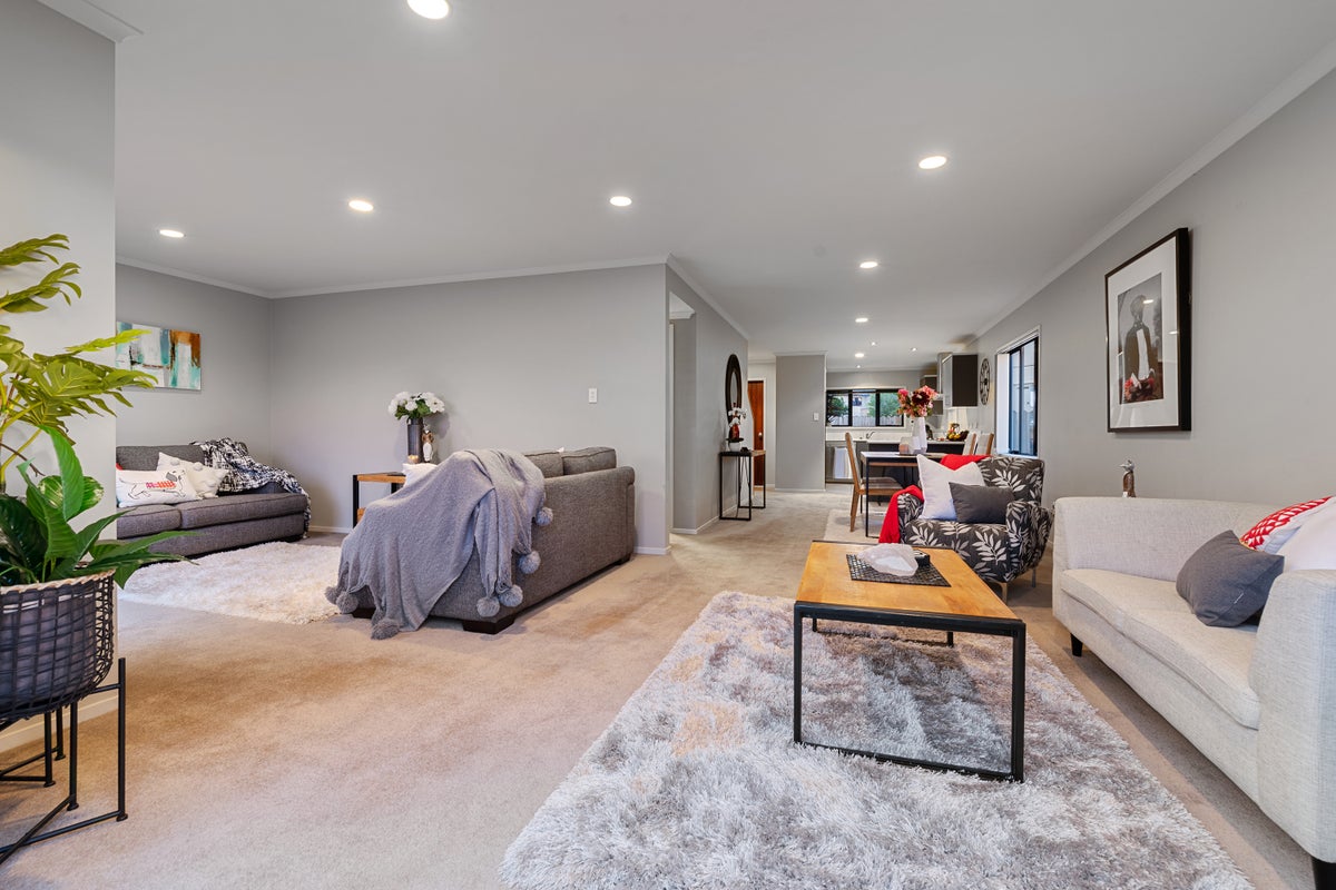 41 Sonoma Crescent, Oteha, Auckland - Carousel 2