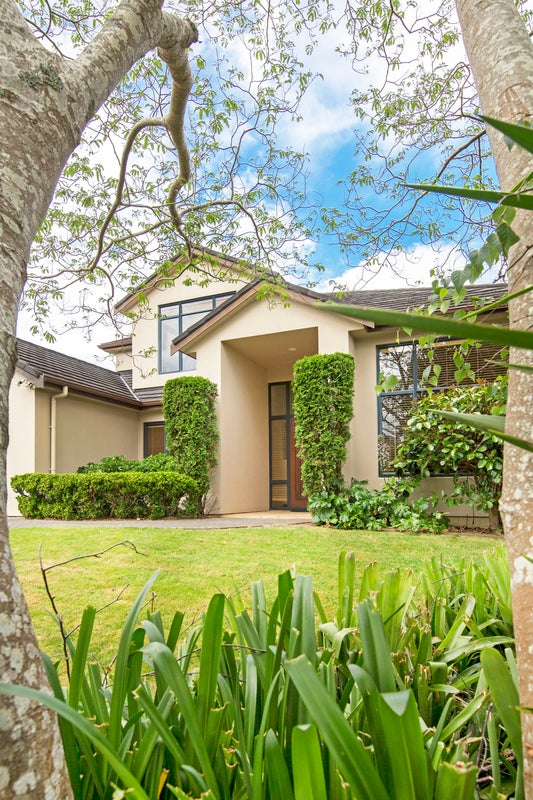 35 Westerham Drive, Dannemora, Auckland - Carousel 1