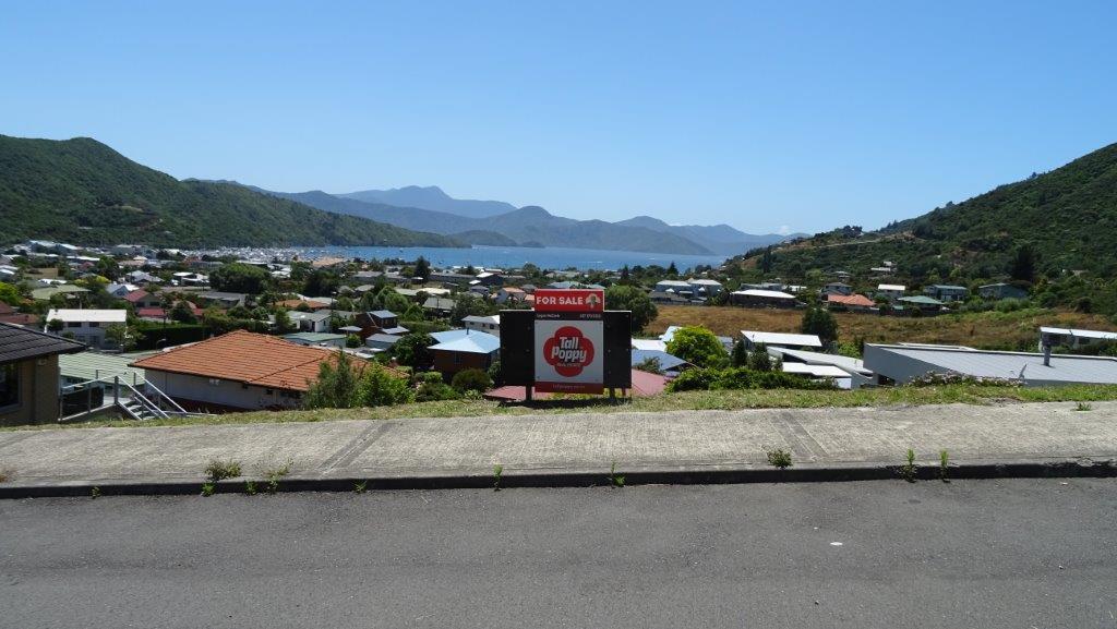 7 Moana Heights, Waikawa, Picton - Carousel 1