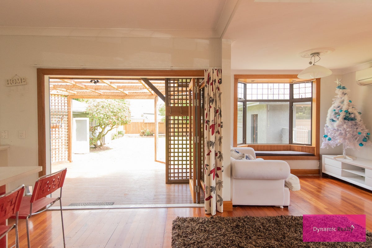 73 Park Road, West End, Palmerston North - Carousel 2