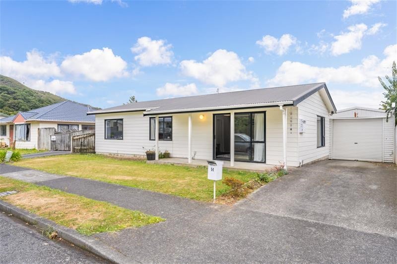 1/1 Glenbrook Grove, Naenae, Lower Hutt - Carousel 1