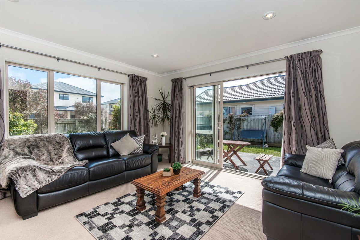 9 Saint Vincent Terrace, Grenada Village, Wellington - Carousel 2