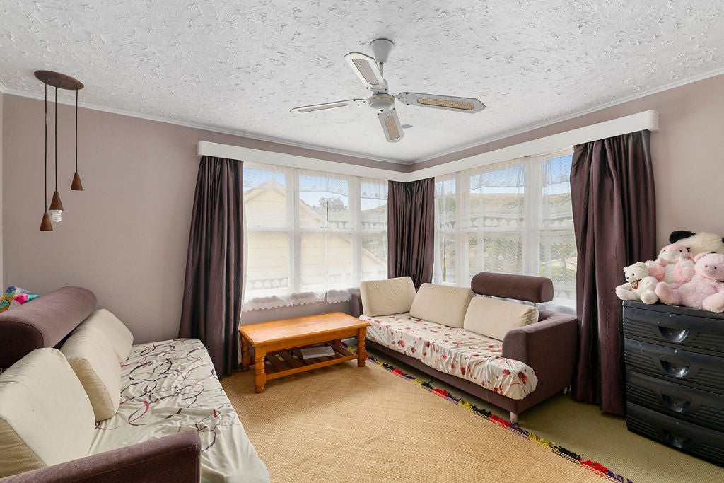 24 Thompson Grove, Ranui, Porirua - Carousel 2