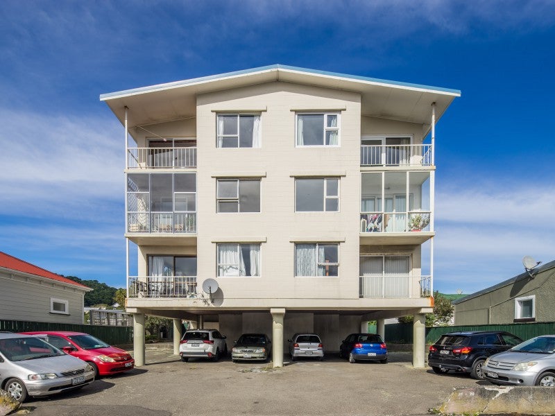 10/26 Normanby Street, Newtown, Wellington - Carousel 1