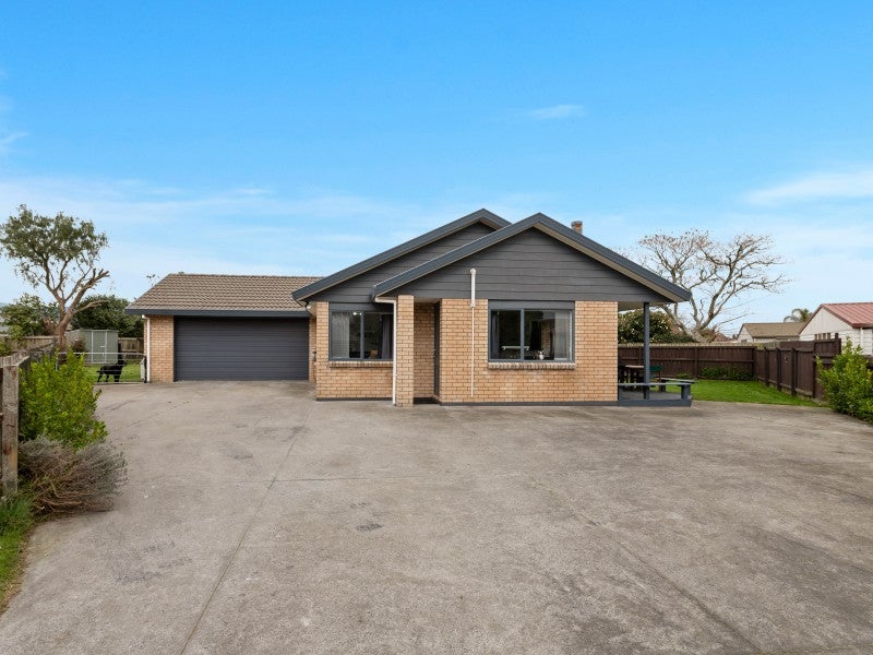 10 Mansfield Road, Owhata, Rotorua - Carousel 1